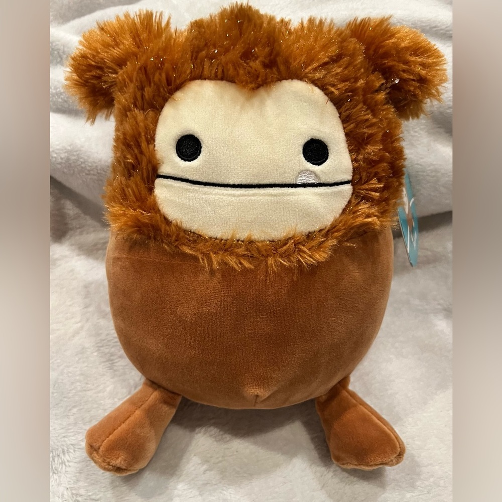 NWT Benny Squishmallow 9” Bigfoot Sparkly Gold Tinsel Hair Brown New With Tag